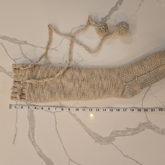 Ugg Thea Pom Pom Cozy Knit Slipper Sock Oatmeal Beige - Picture 7 of 8